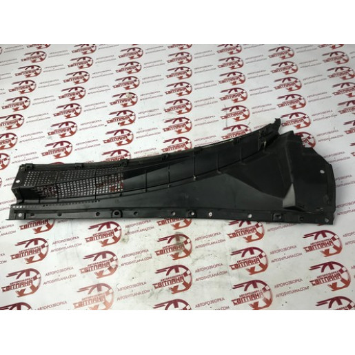 Жабо правое, накладка под лобовое Kia Sorento 2002-2006 861613E000